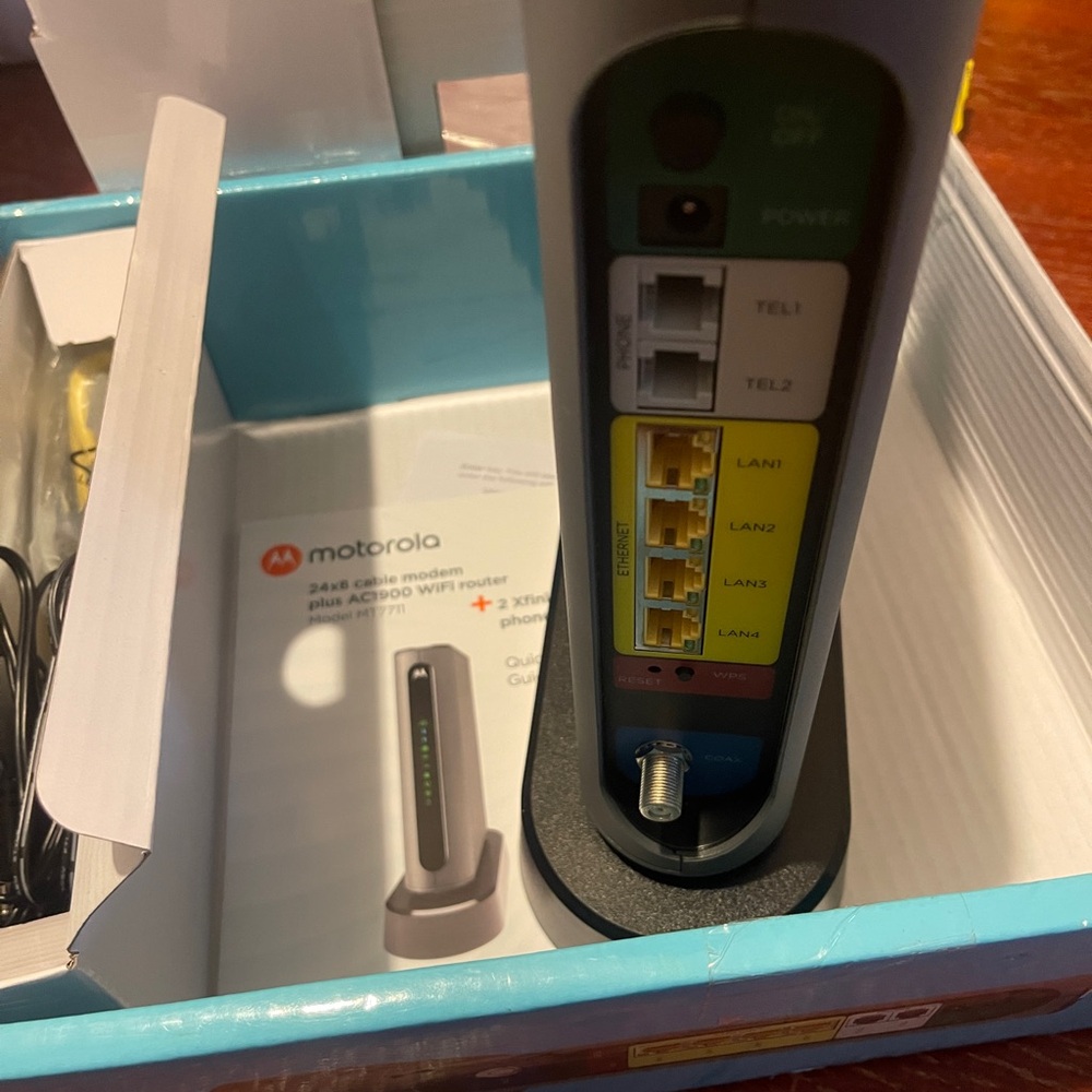 Motorola AC1900 WiFi Router with Modem